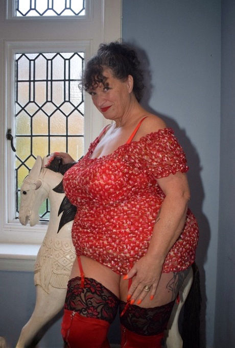Big tits Granny Kim lesbian sex with her next door neighbour