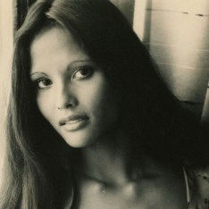 Laura Gemser and Annie Belle - Velluto Nero