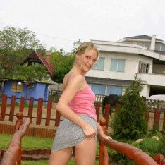 Adorable Liz Honey screwed right up into her tight ass